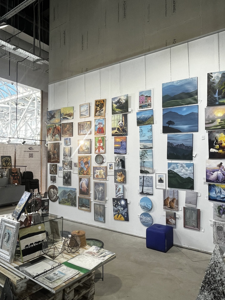 Пример размещения картин по периметру